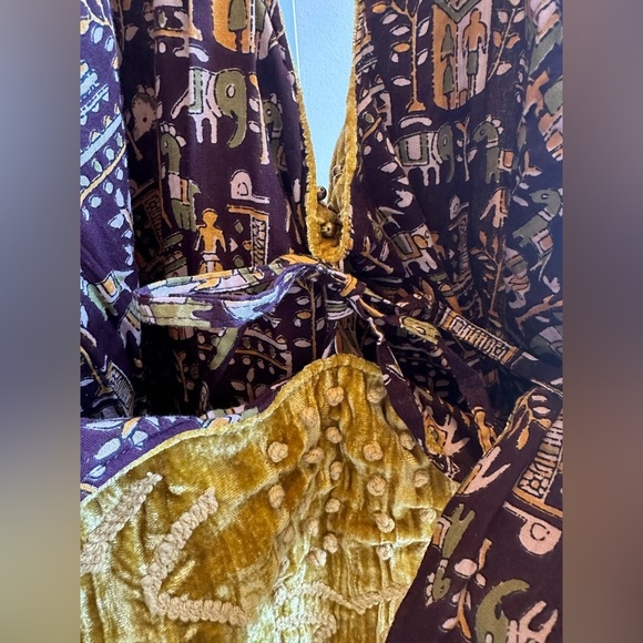 NWT Free People Vienna Velvet Bag Sun Yellow Embelished - Picture 8 of 8